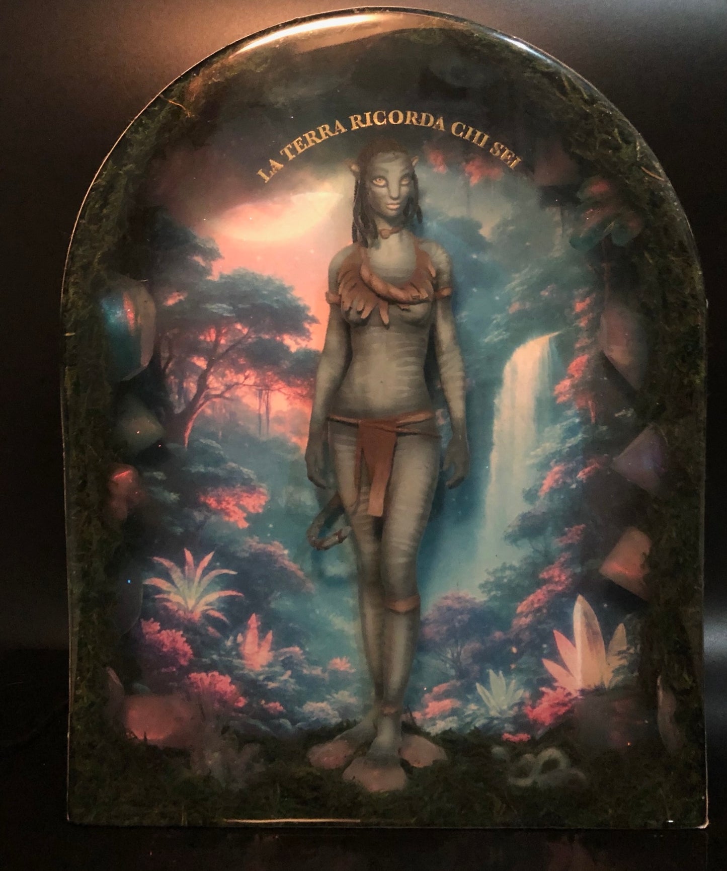 LA TERRA RICORDA CHI SEI – Resin light art