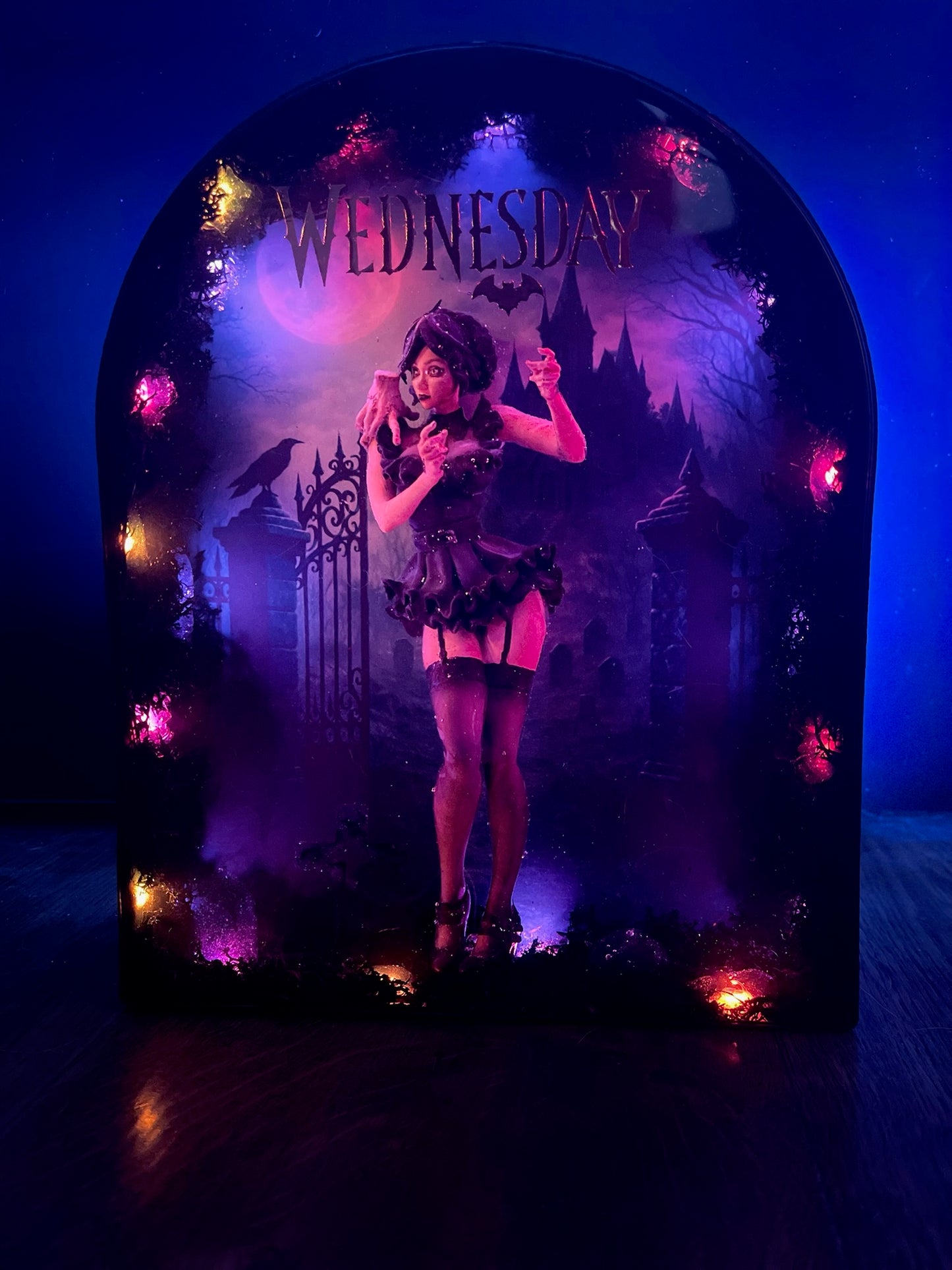 WEDNESDAY – Resin Light Art Gothic Edition