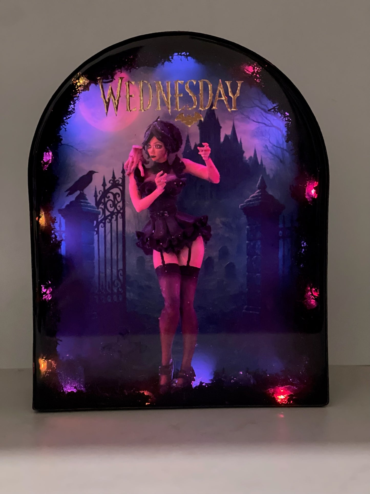 WEDNESDAY – Resin Light Art Gothic Edition