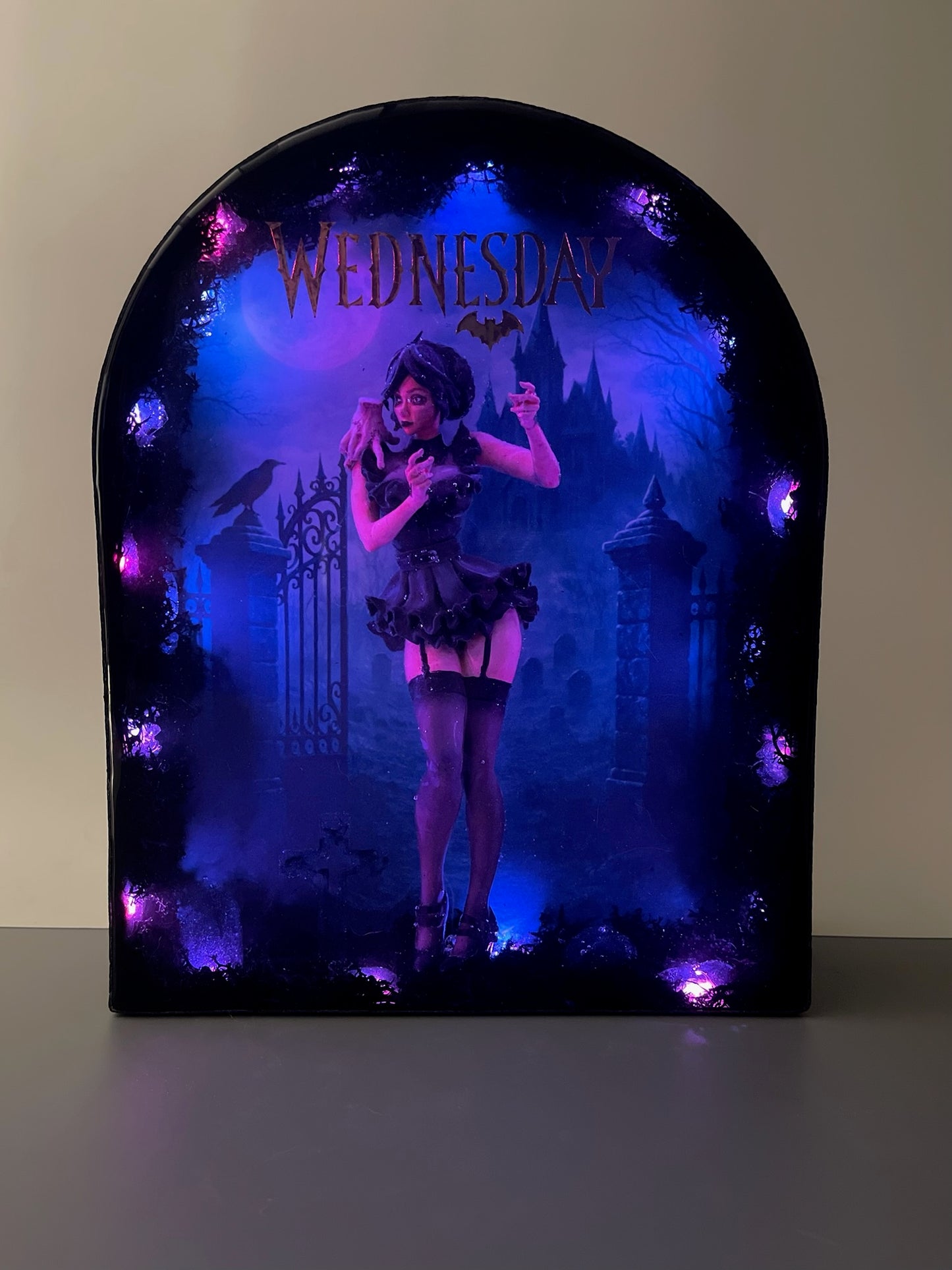 WEDNESDAY – Resin Light Art Gothic Edition