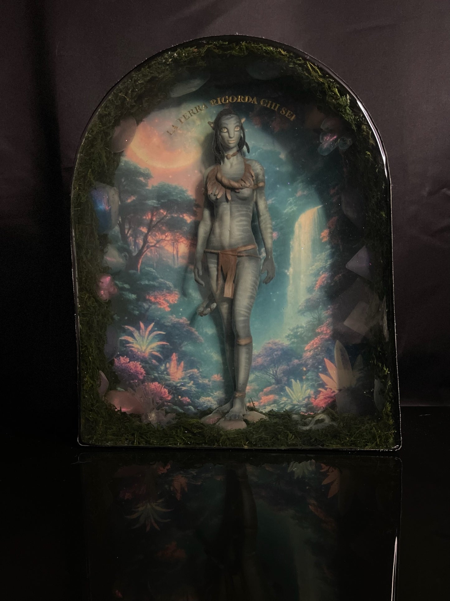 LA TERRA RICORDA CHI SEI – Resin light art