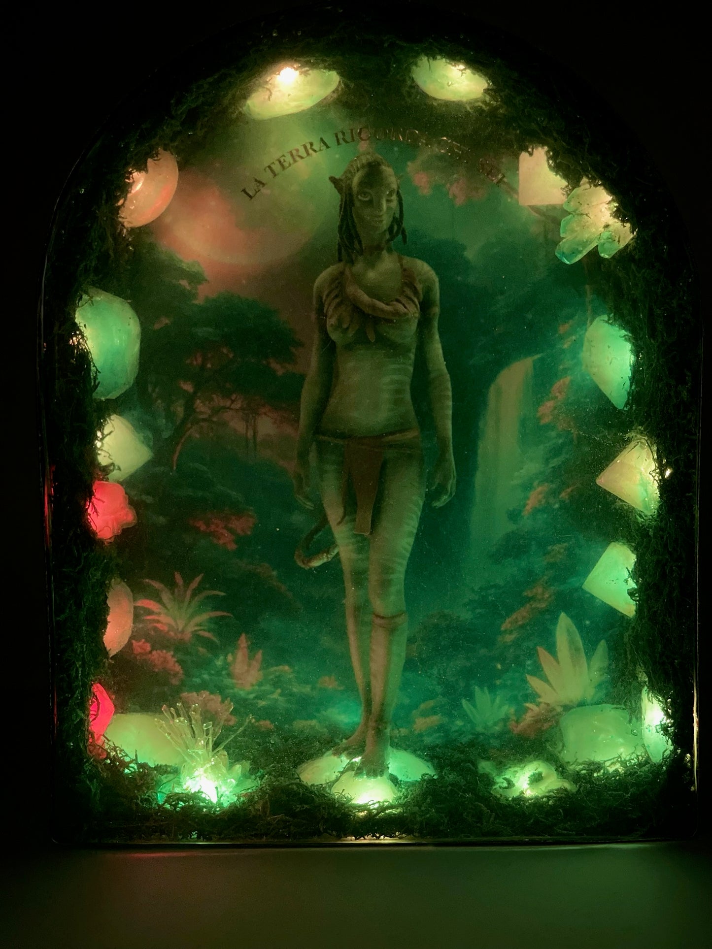 LA TERRA RICORDA CHI SEI – Resin light art