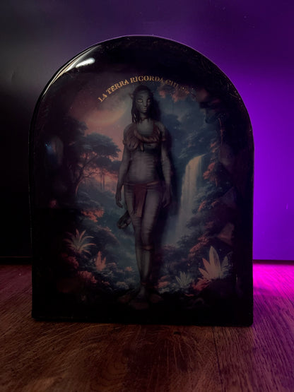 LA TERRA RICORDA CHI SEI – Resin light art