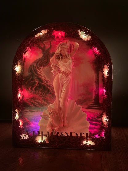 APHRODITE – Luminous Work in Resin