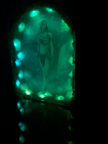 LA TERRA RICORDA CHI SEI – Resin light art