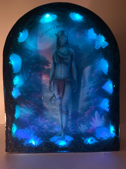 LA TERRA RICORDA CHI SEI – Resin light art