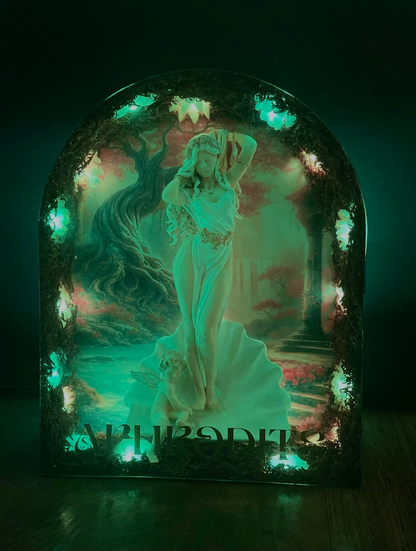 APHRODITE – Luminous Work in Resin