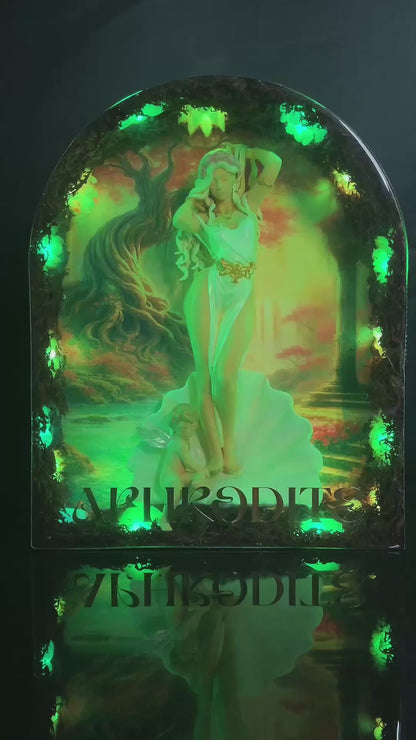 APHRODITE – Luminous Work in Resin